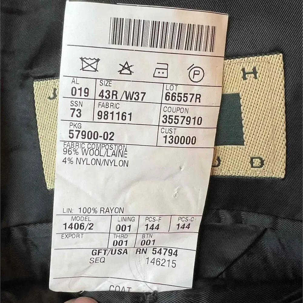 Joseph Abboud Black Size 43R‎ Two-Button Front Tuxedo Jacket